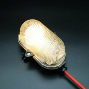 Bakeliet bunkerlamp, kelderlamp, jaren '50 - '60 uit onverkochte voorraad van bakeliet en geperst glas.